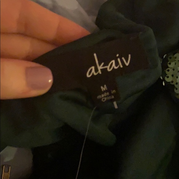 Green sequin top - Picture 4 of 4